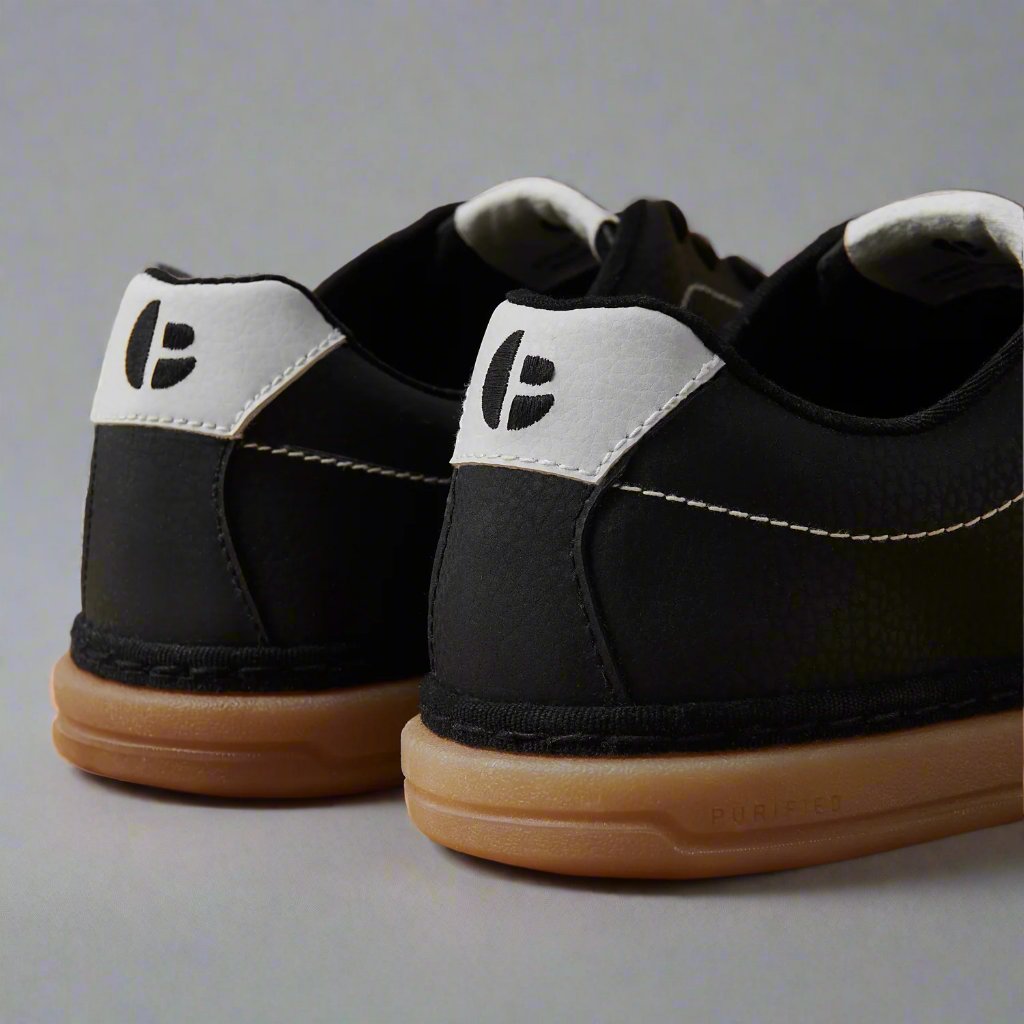 Hevea - Black / Gum