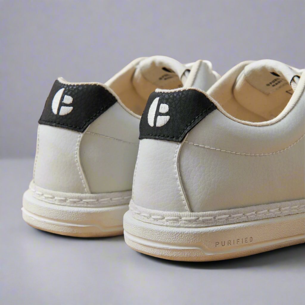 Hevea - White / White